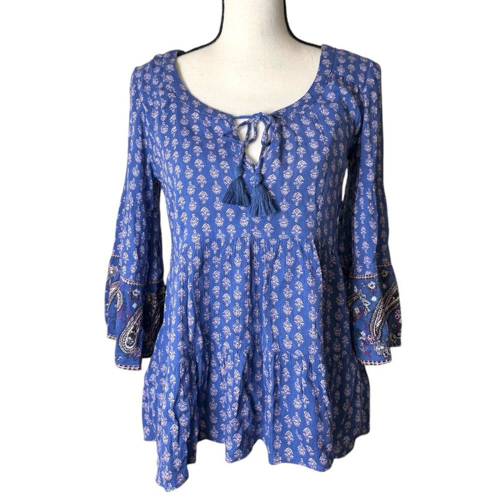 💙American Eagle Outfitters Bell Sleeve Peasant Top